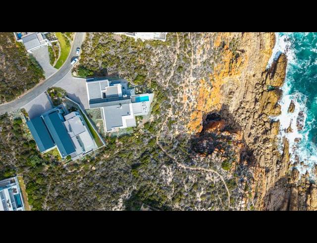 5 BEDROOM HOUSE FOR SALE IN PINNACLE POINT GOLF ESTATE